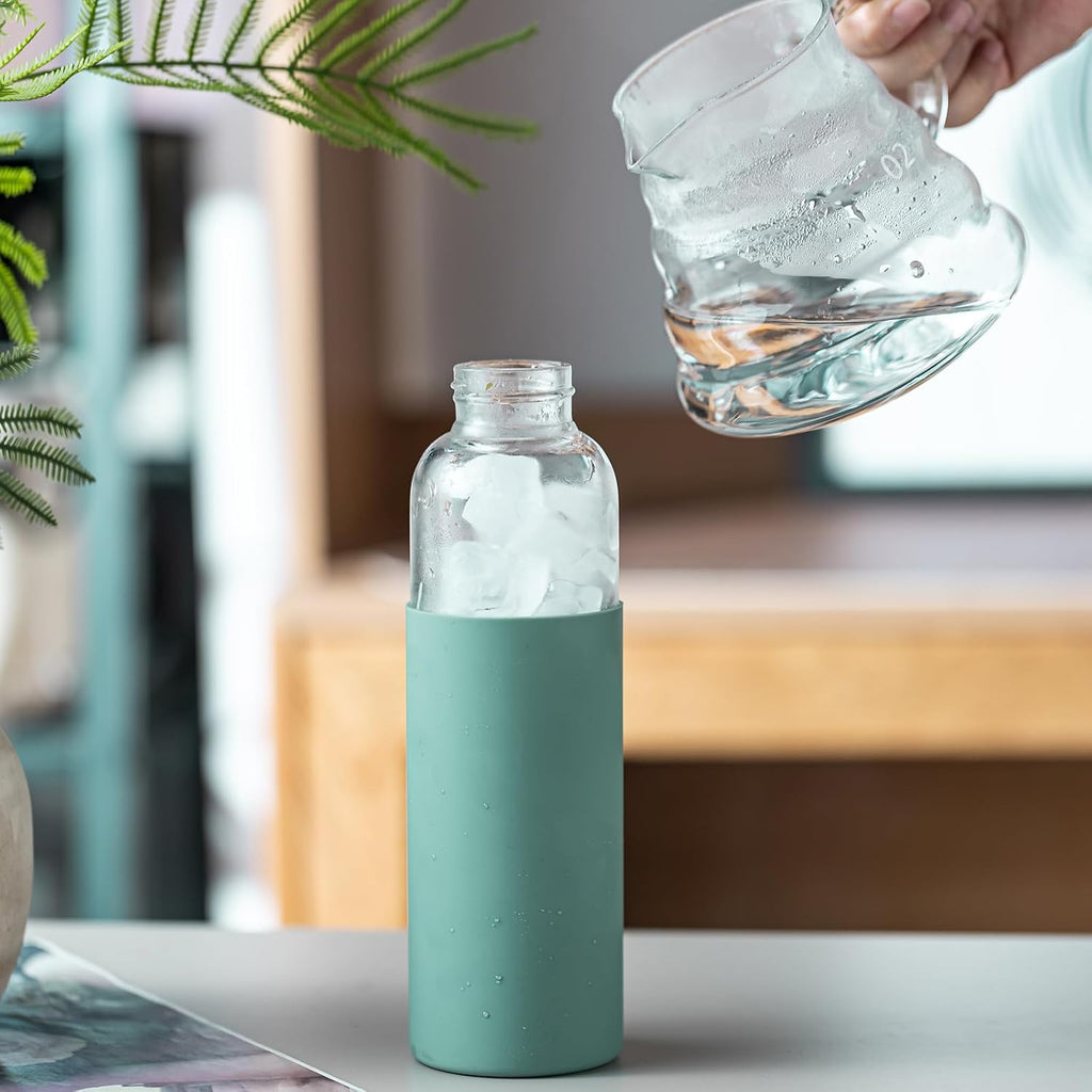 21oz Glass Water Bottle with Silicone Sleeve & Bamboo Lid, BPA Free Reusable Water Bottle Glass for Gym Office Travel, Gift for Fitness Enthusiasts (Green)